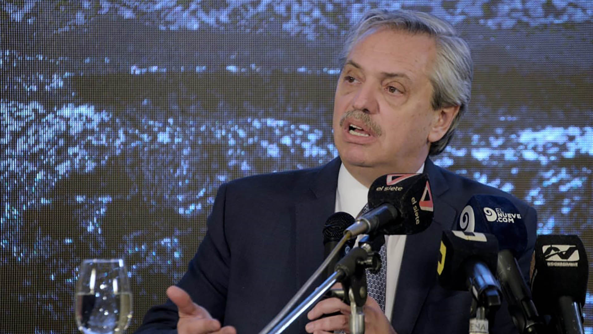 Alberto Fernadez y Anabel Fernandez Sagasti en Mendoza