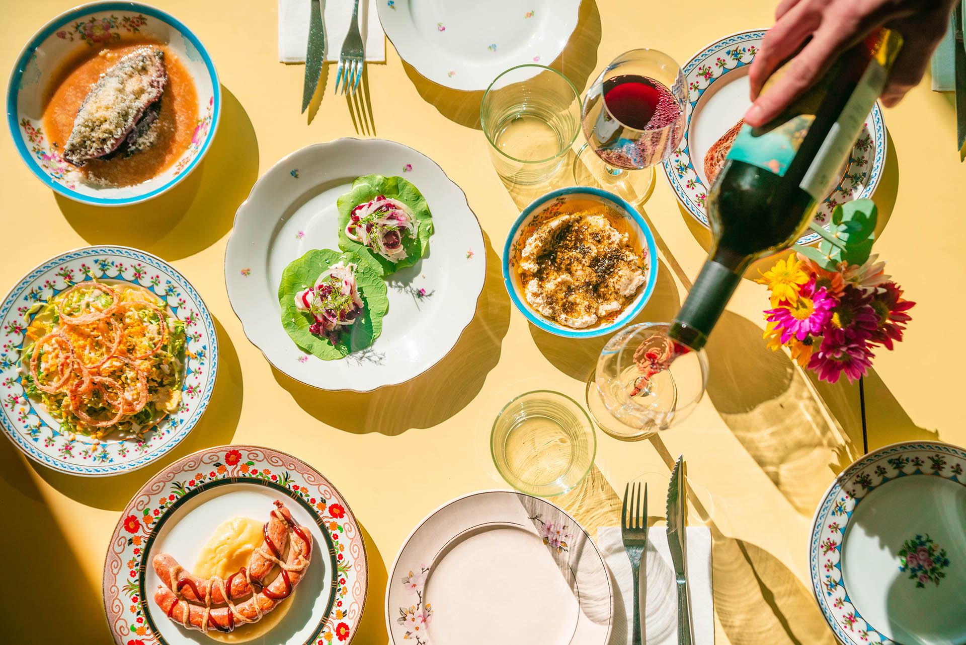 Los que saben lo definen como un border fine dining. En estos restaurantes especializados no solamente se ofrecen las más deliciosas creaciones, sino toda una experiencia gastronómica