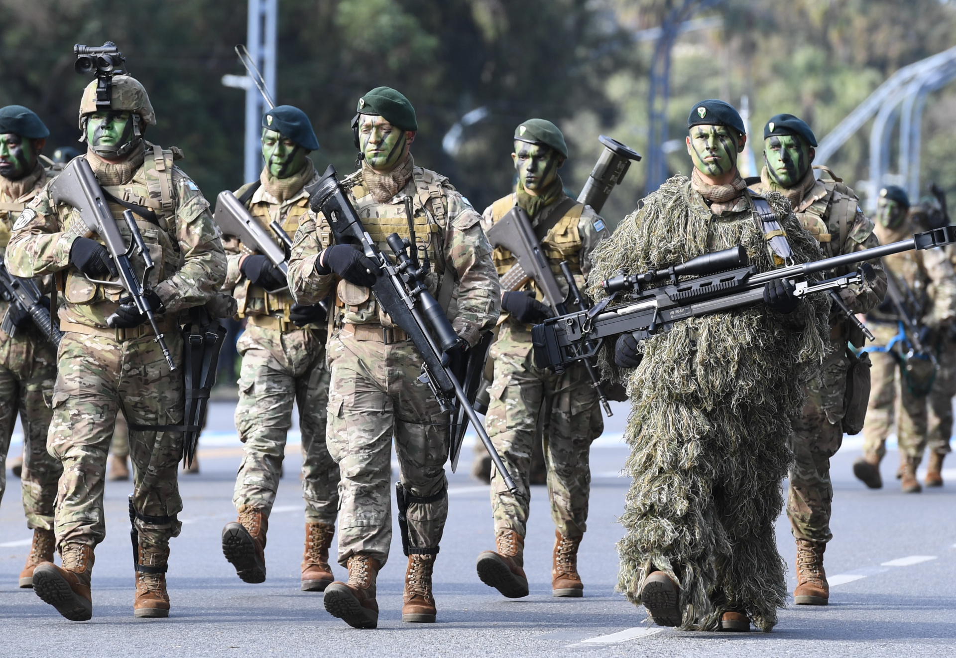 El público presente pudo ver de cerca a distinta clase de efectivos de las Fuerzas Armadas del país