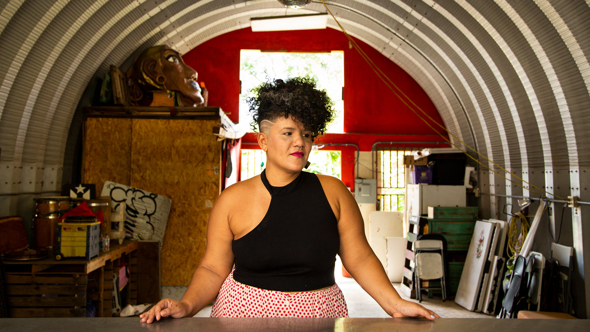 Carla J. Torres, de 35 años, fundó El Hangar hace dos años en el vecindario de Santurce, en San Juan (Érika P. Rodríguez para The New York Times)