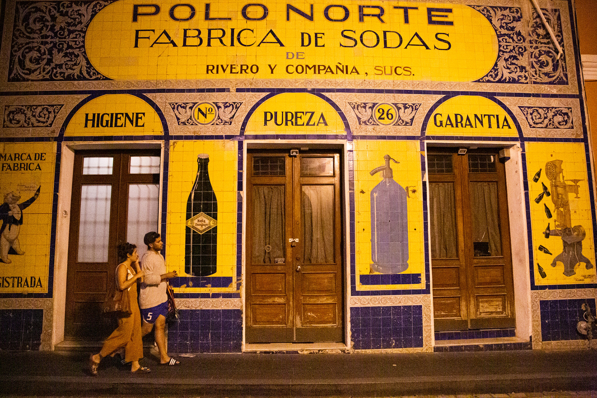 Polo Norte, alguna vez un popular bar gay en San Juan, ha permanecido cerrado desde la tormenta (Érika P. Rodríguez para The New York Times)
