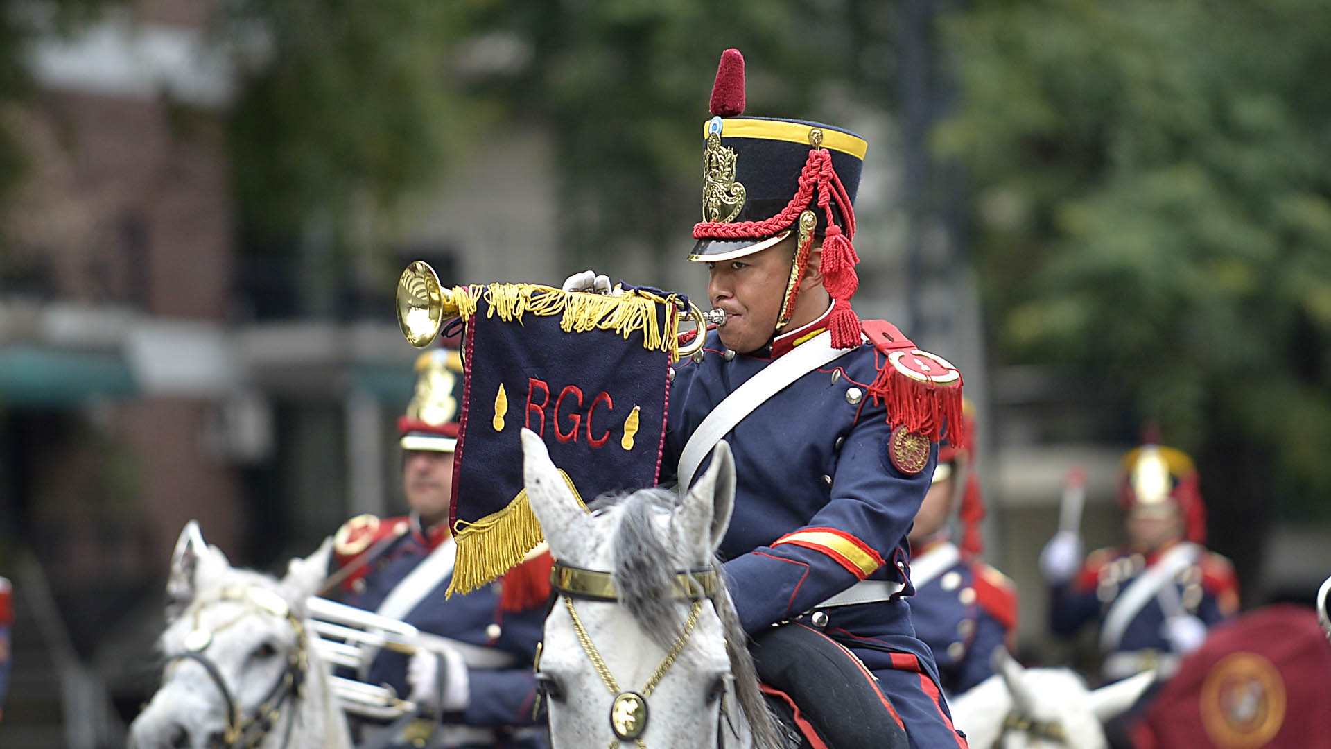 Uno de los soldados que integra la Fanfarria Alto Perú del Regimiento de Granaderos a Caballo