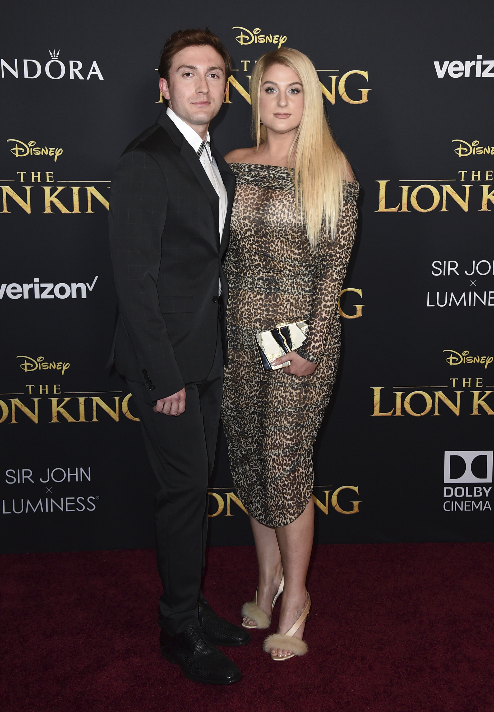 Meghan Trainor y Daryl Sabara (Foto de Jordan Strauss/ Invision/ AP)
