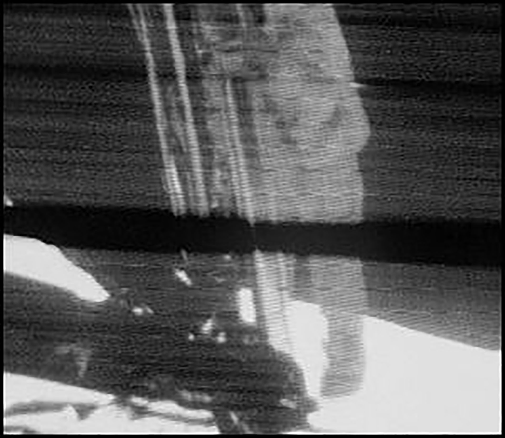 El momento en que Neil Armstrong pone el pie en la Luna