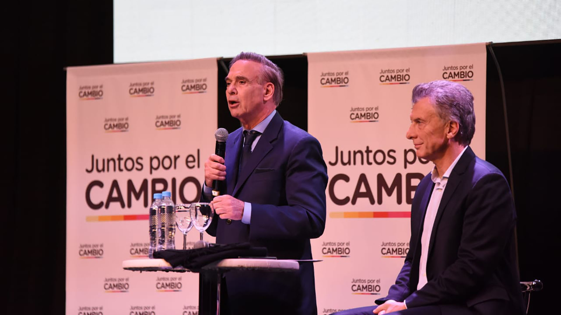 Miguel Angel Pichetto y Mauricio Macri en Parque Norte