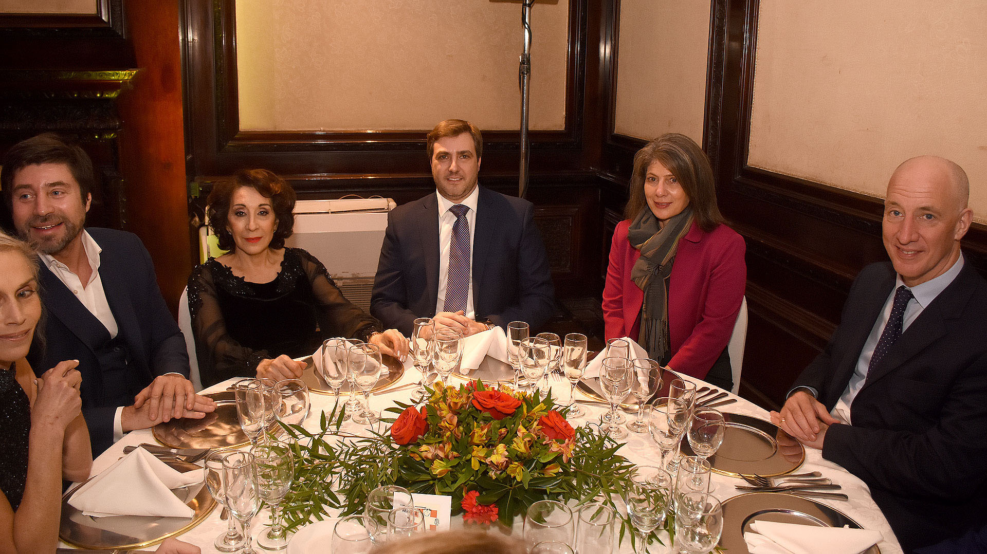 De izquierda a derecha: Walter Ramírez Moyano, Graciela Pérez Lastra, Steven Wainer, Martine Delogne y el embajador Mark Kent