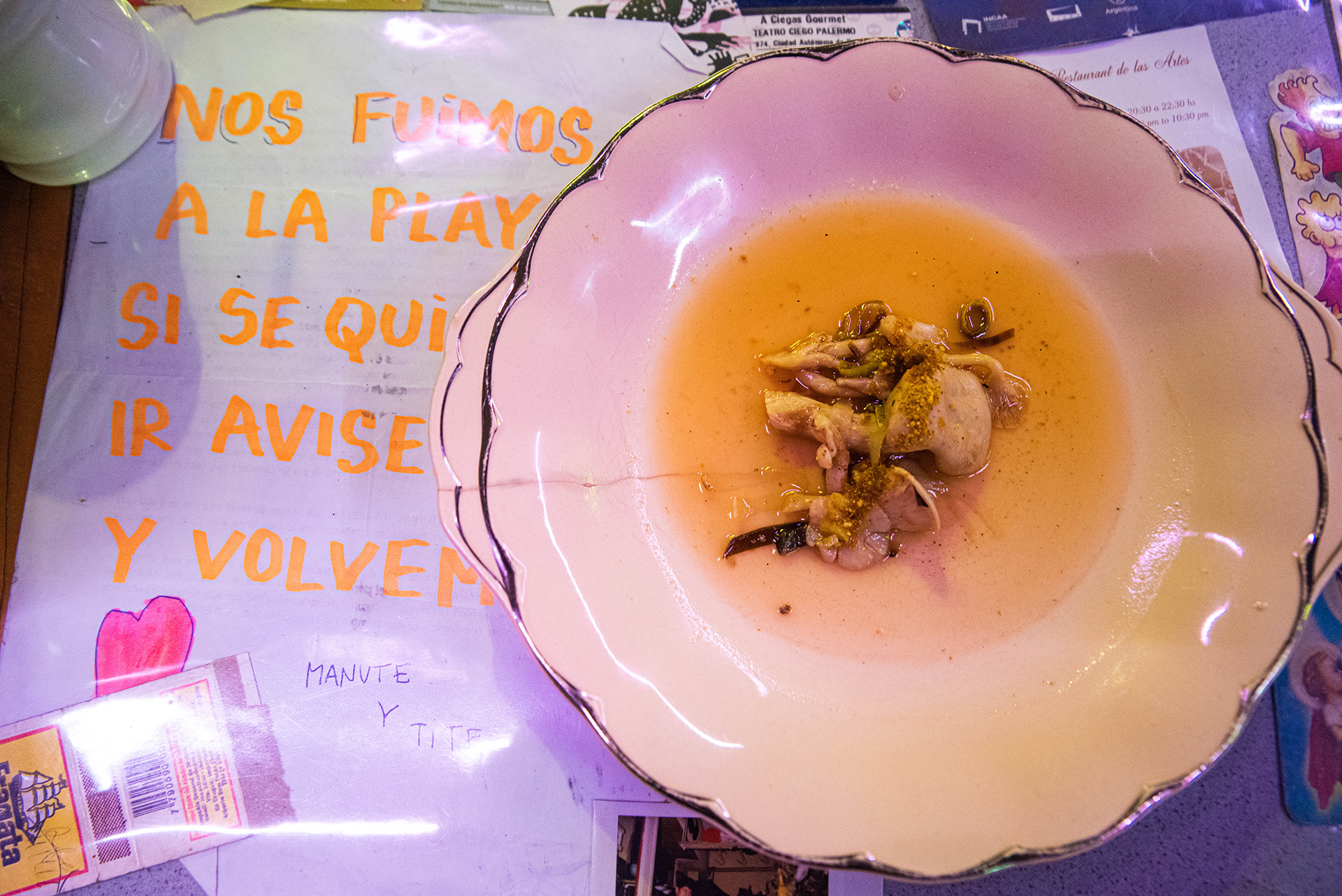 Manuela Donnet no trata de hacer muchos planes ni de pensar a futuro, sabe que en el fondo la mueve mucho cocinar, hacer las cosas como a le parecen y ser fiel a su concepto de cocina