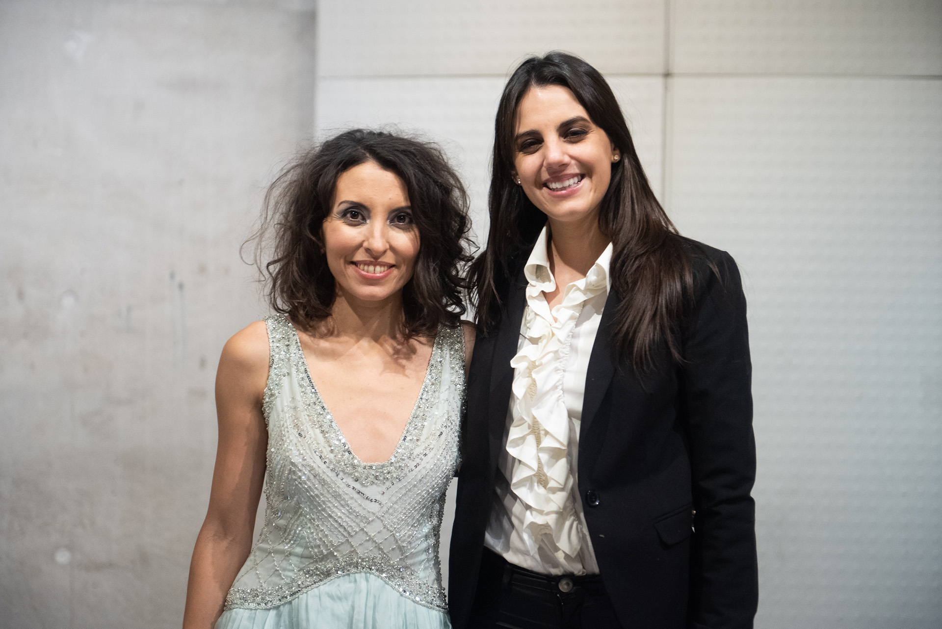 Sumaia con la periodista Amira Hidalgo