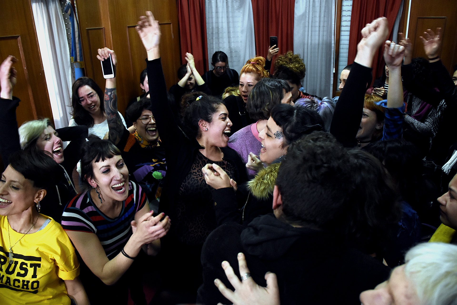 Reacciones en la sala tras la lectura del fallo (foto Nicolás Stulberg)
