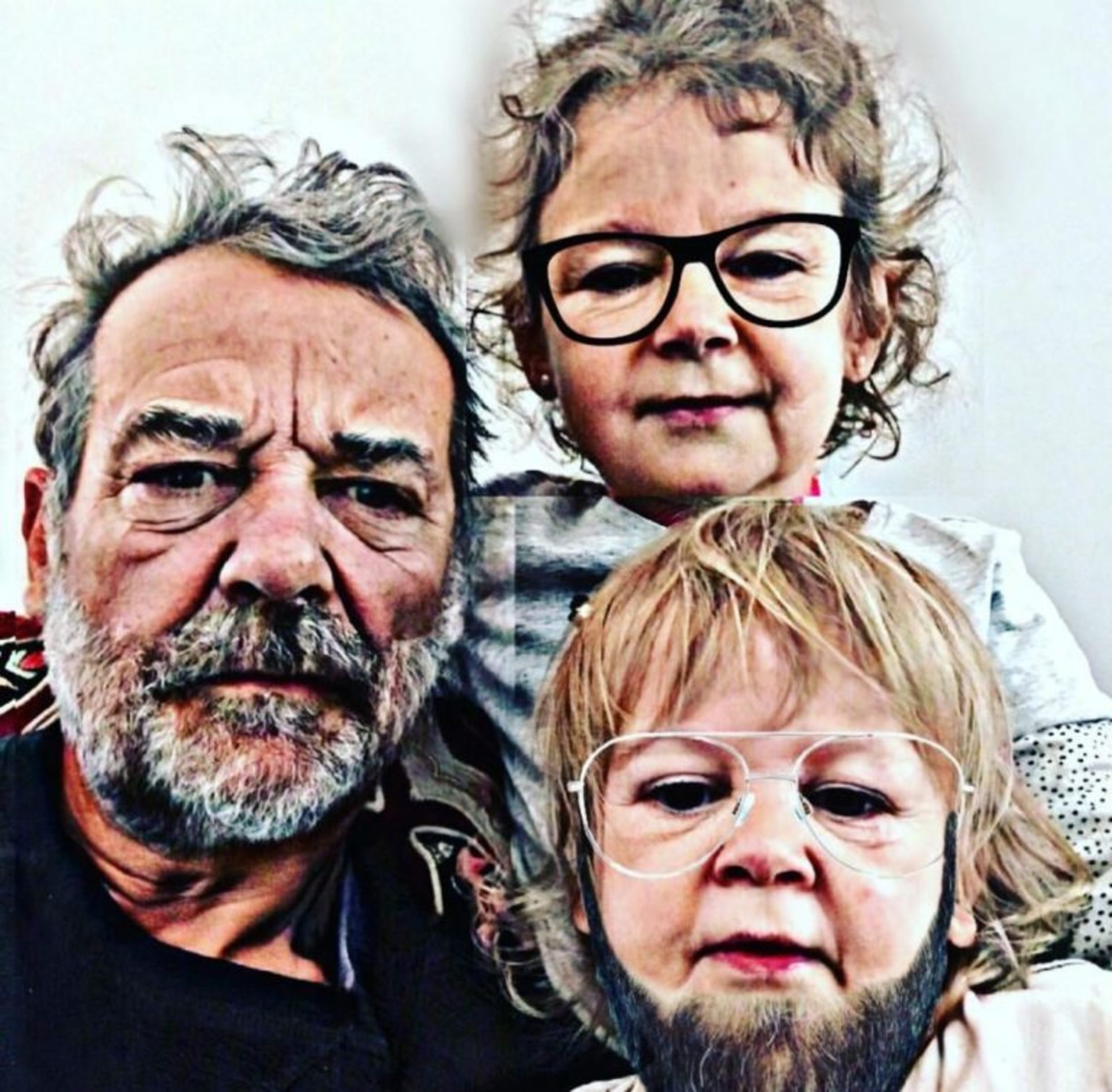Peter Alfonso y sus hijos.