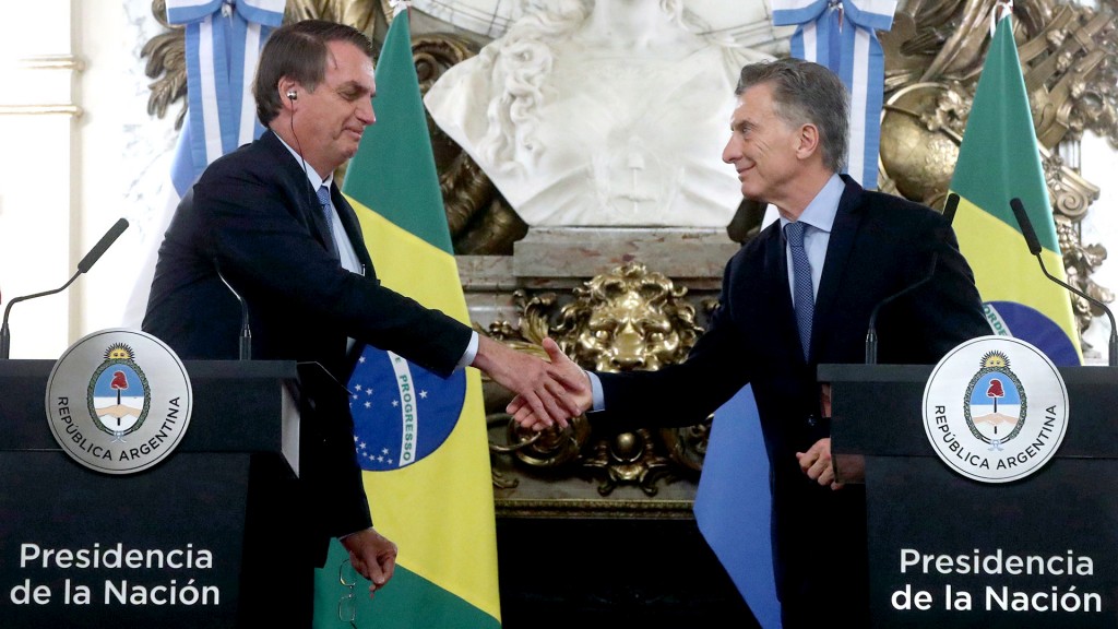 Mauricio Macri y Jair Bolsonaro anunciarían el acuerdo, junto con Mario Abdo Benítez y Tabaré Vázquez, este miércoles en Santa Fe.