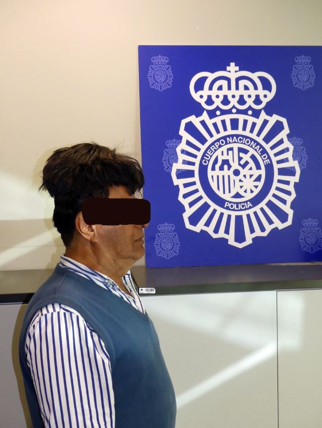 Los oficiales informaron que el paquete pesó 503 gramos y contenía una sustancia de color blanco en polvo que identificaron como cocaína. (Foto: Policía Nacional)