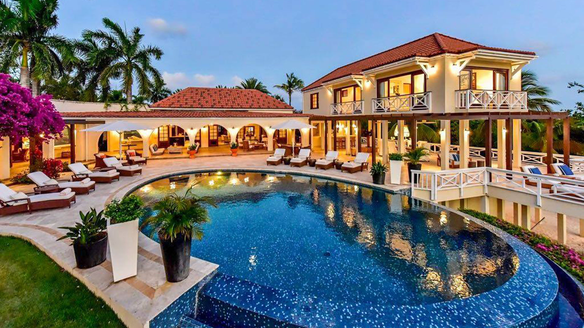 Una de las piscinas del Jumby Bay Island (@JumbyBayResort)