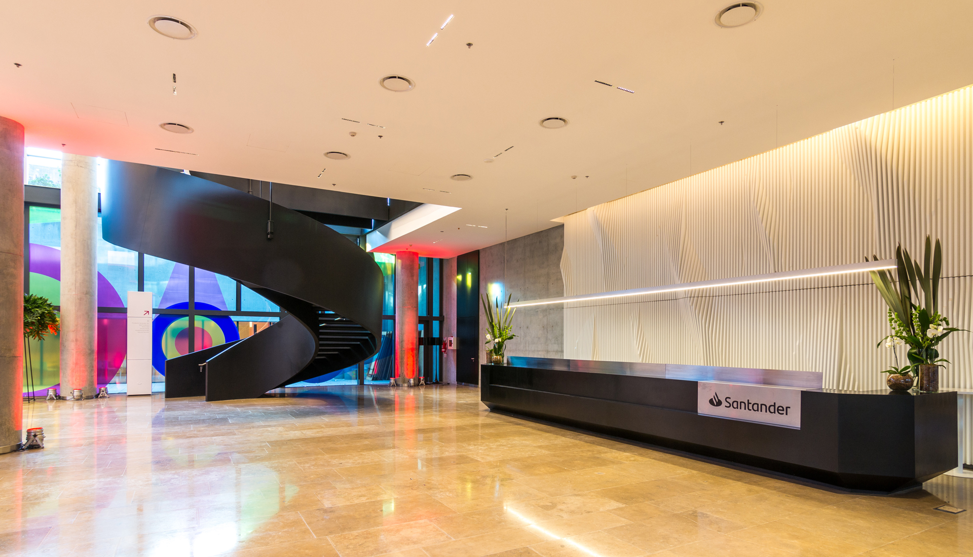 Hall de entrada de la nueva sede.