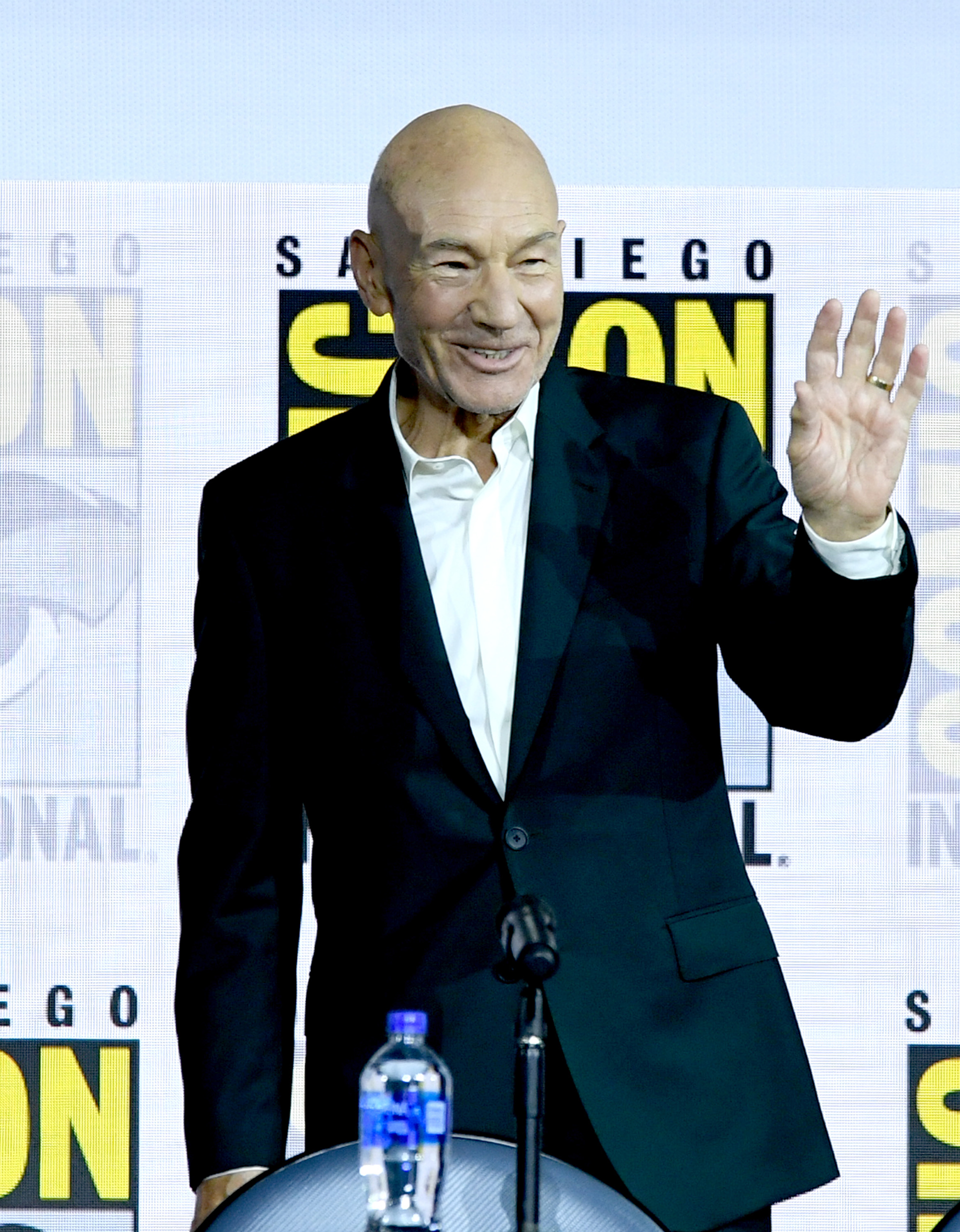 Patrick Stewart fue parte de el lanzamiento de Stark Tek