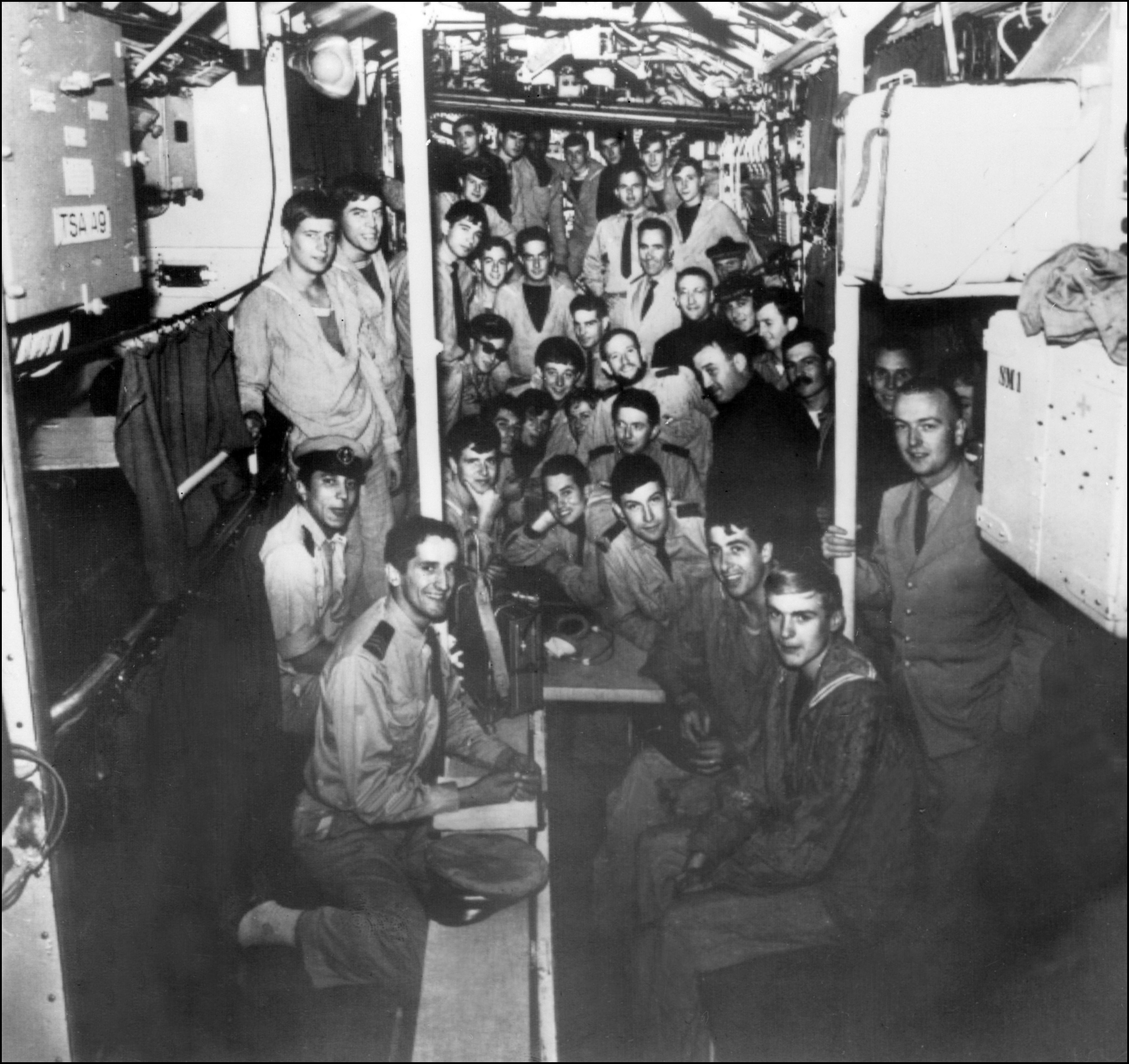 La tripulación del Minerva en una misión de 1965, tres años antes de la desaparición (AFP)
