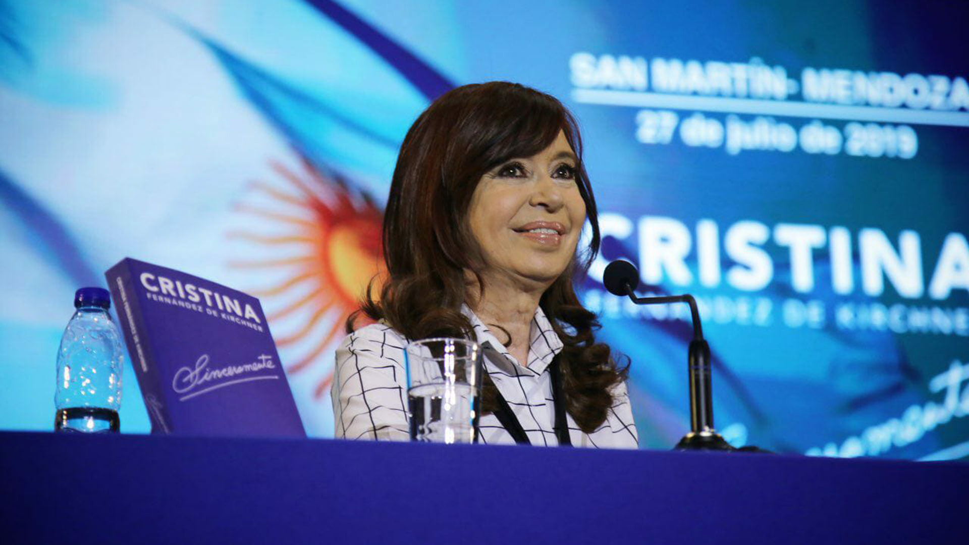 Cristina Kirchner en la presentación de su libro en Mendoza (Frente de Todos)