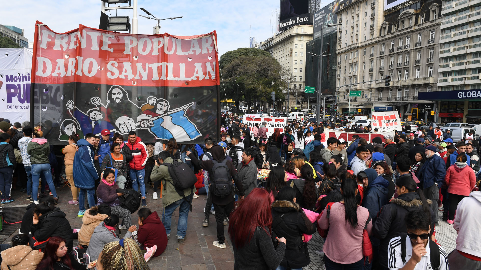 La iniciativa incluye las demandas de trabajo digno, aumento salarial de emergencia y la implementación de la Ley de Emergencia Alimentaria