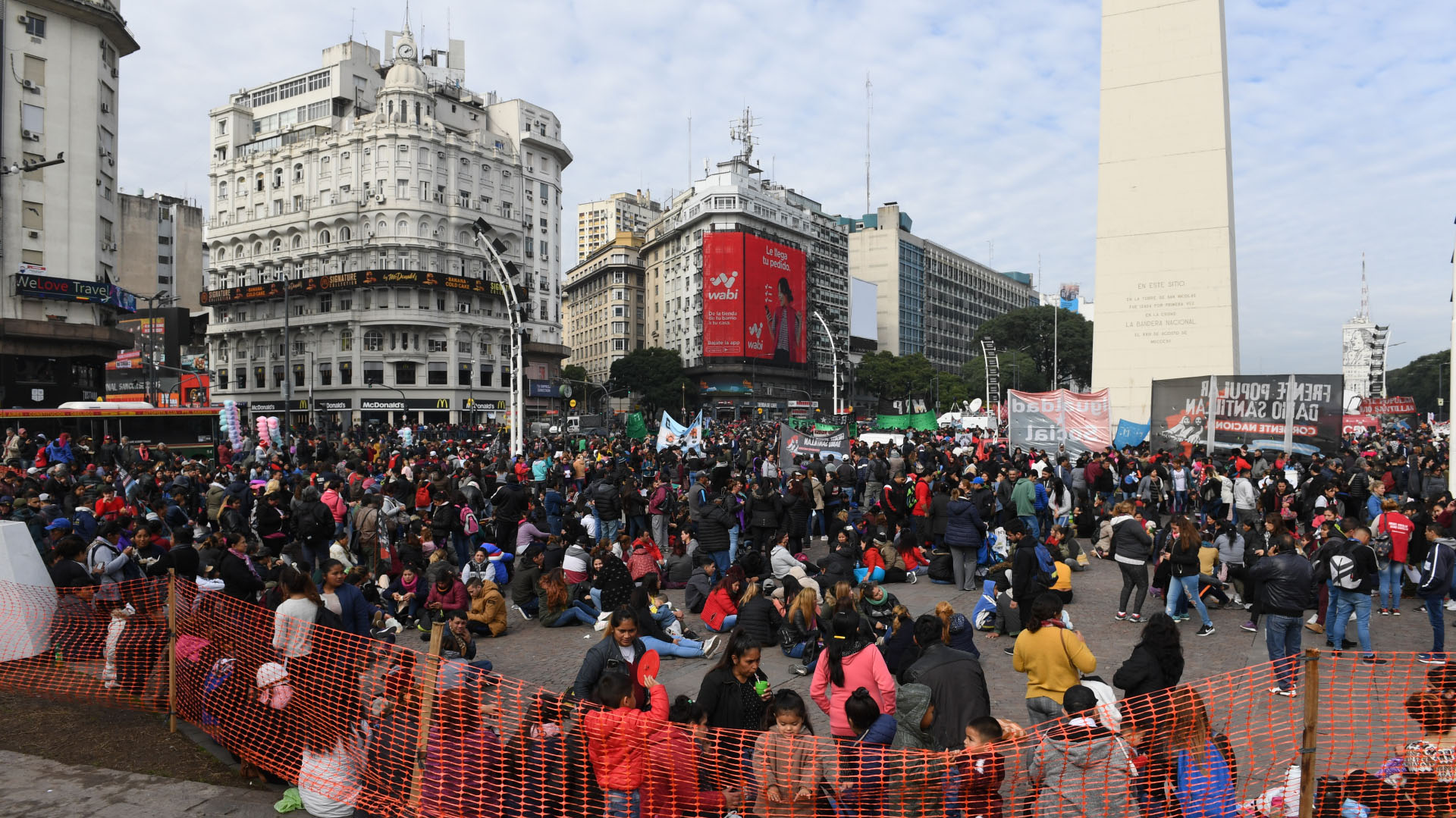 Participaron Frente Popular Darío Santillán (FPDS), Frente de Organizaciones en Lucha (FOL), Federación de Organizaciones de Base (FOB) y el MTD Aníbal Verón, entre otros