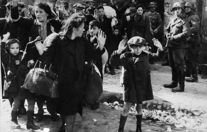 A 76 años de la fuga de Treblinka: la heroica historia del único grupo de  prisioneros judíos que logró escapar de un campo de exterminio nazi -  Infobae
