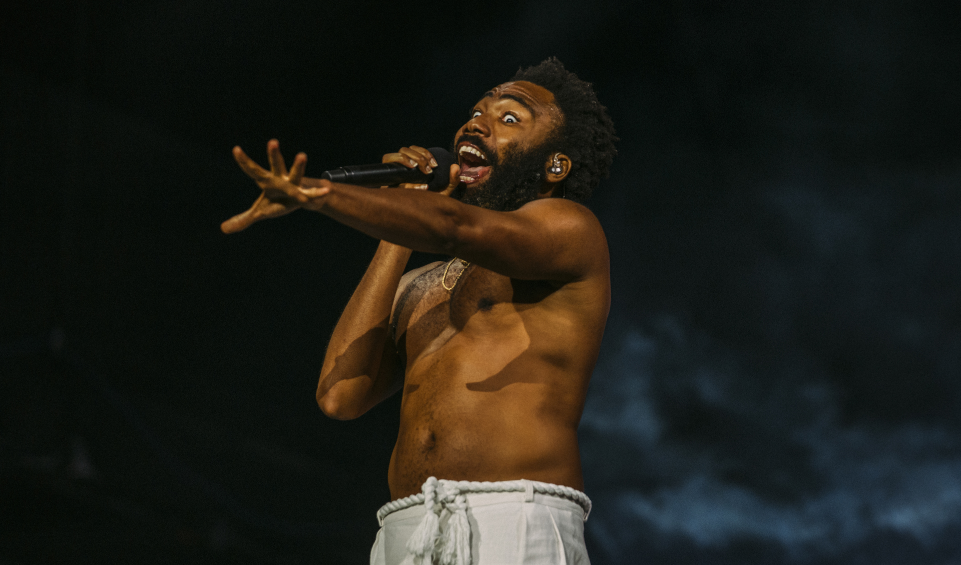 Con canciones como “This is America”, “Boogieman” y “Redbone”, Gambino deslumbró a la multitud del Lolla