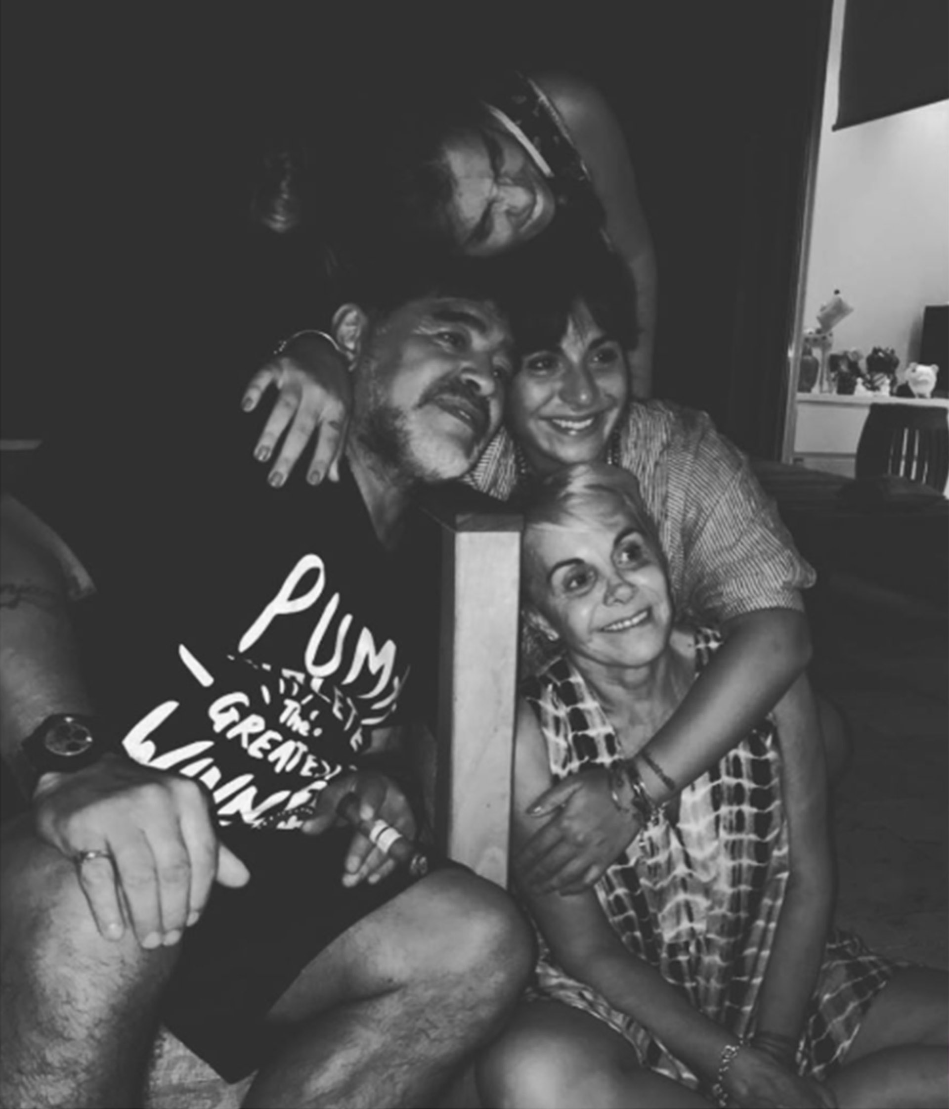 Felices los cuatro (en otra época): Diego, Dalma, Gianinna y Claudia (Foto: Instagram)