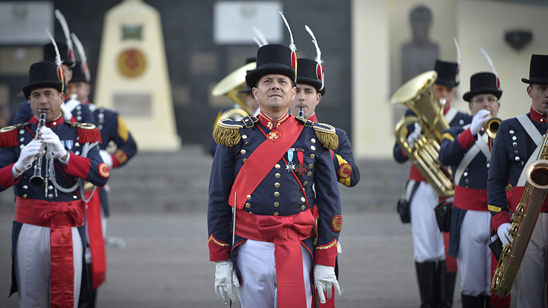 En el centro, el Mayor Diego Cejas, director de la Banda Militar “Tambor de Tacuarí” del Regimiento de Infantería 1 “Patricios”