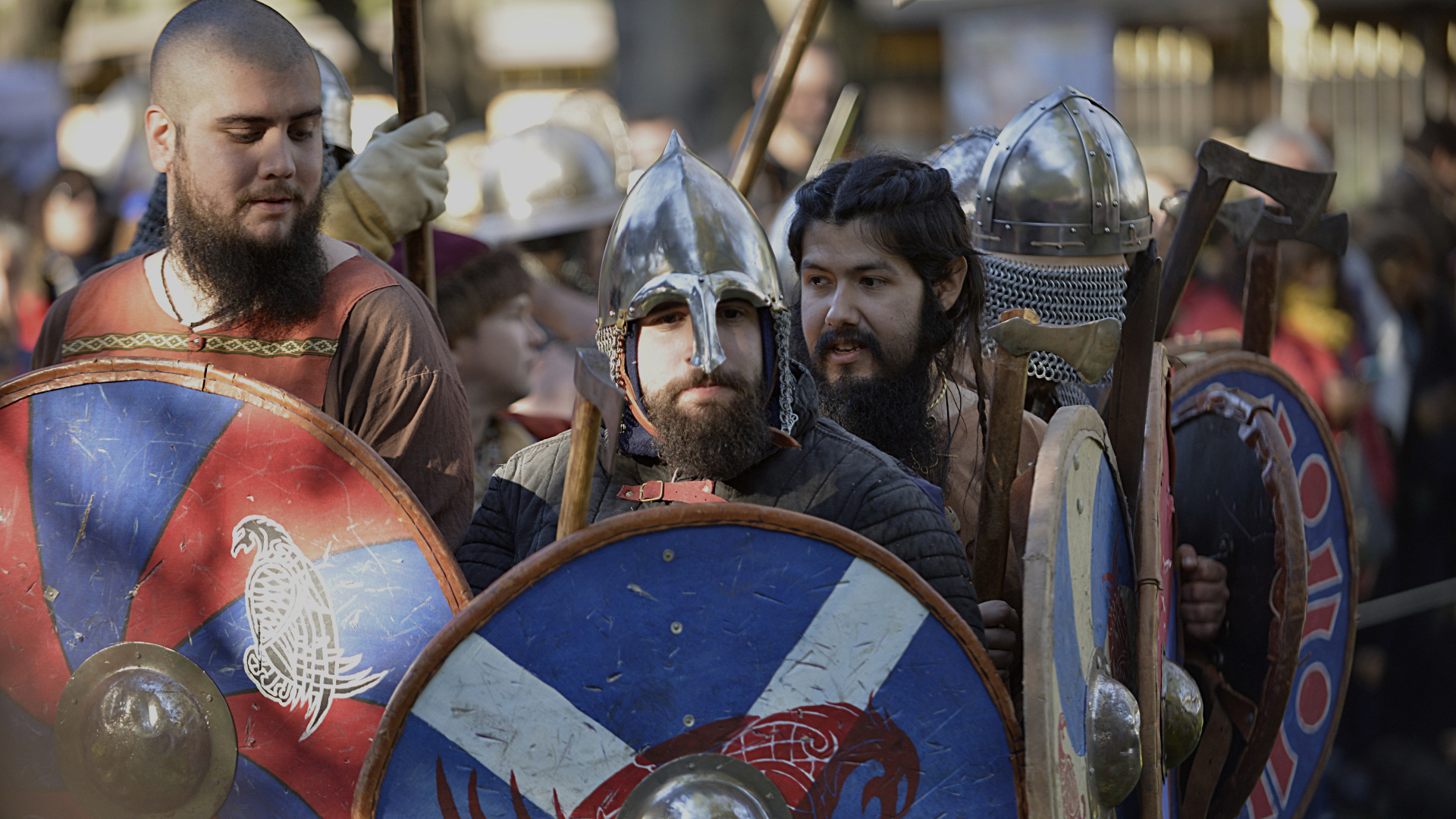 Otras agrupaciones que entraron en acción fueron Orden de los Caballeros de la Cruz, Centro Entrenamiento Combate Medieval, Jokoak Juegos antiguos, Fara I Viking, Agrupación Medieval Cuervos de Odin Guardia Varega