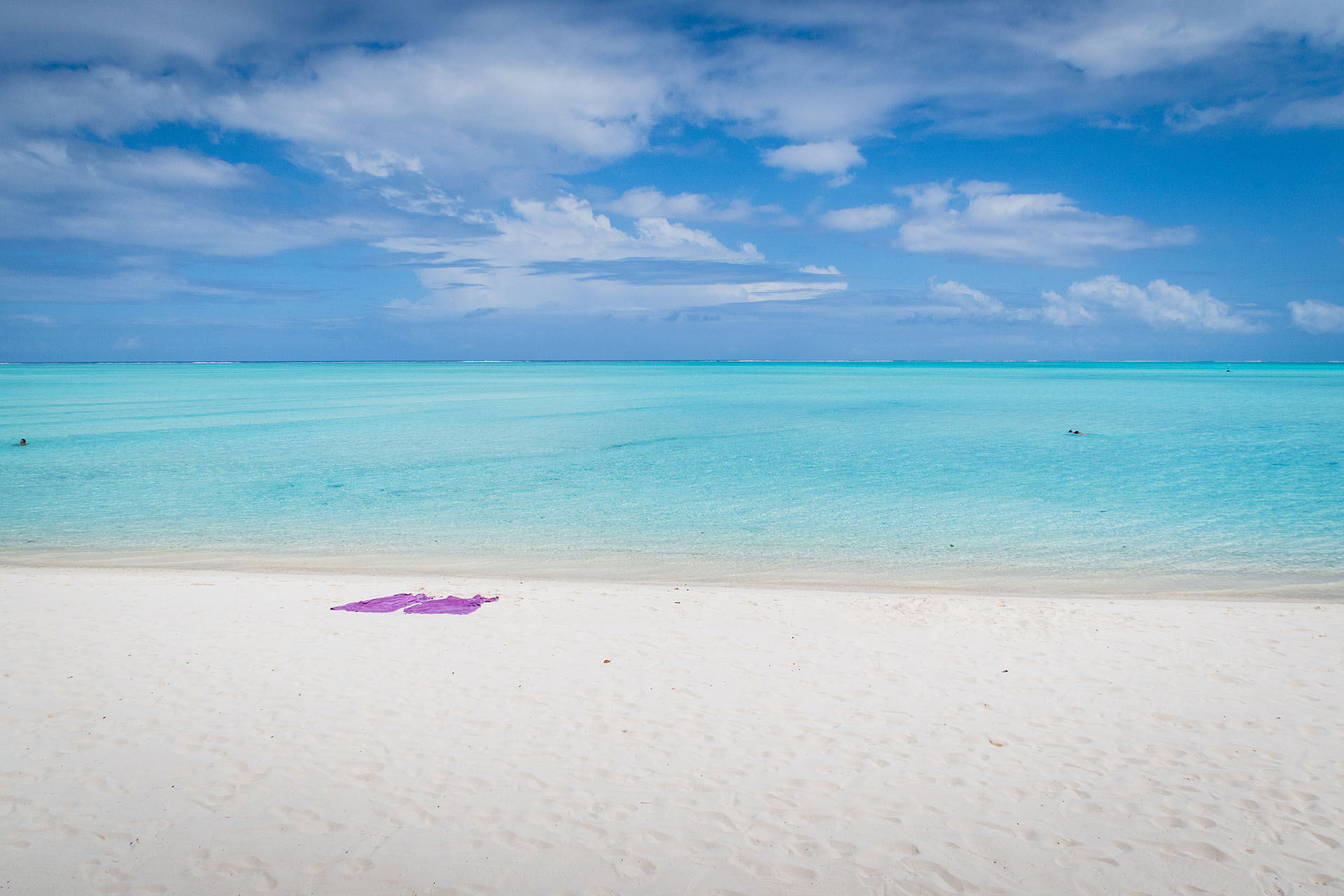 Matira Beach es en realidad la única playa pública en Bora Bora. Con arenas blancas y hermosas aguas, es lo más parecido al paraíso