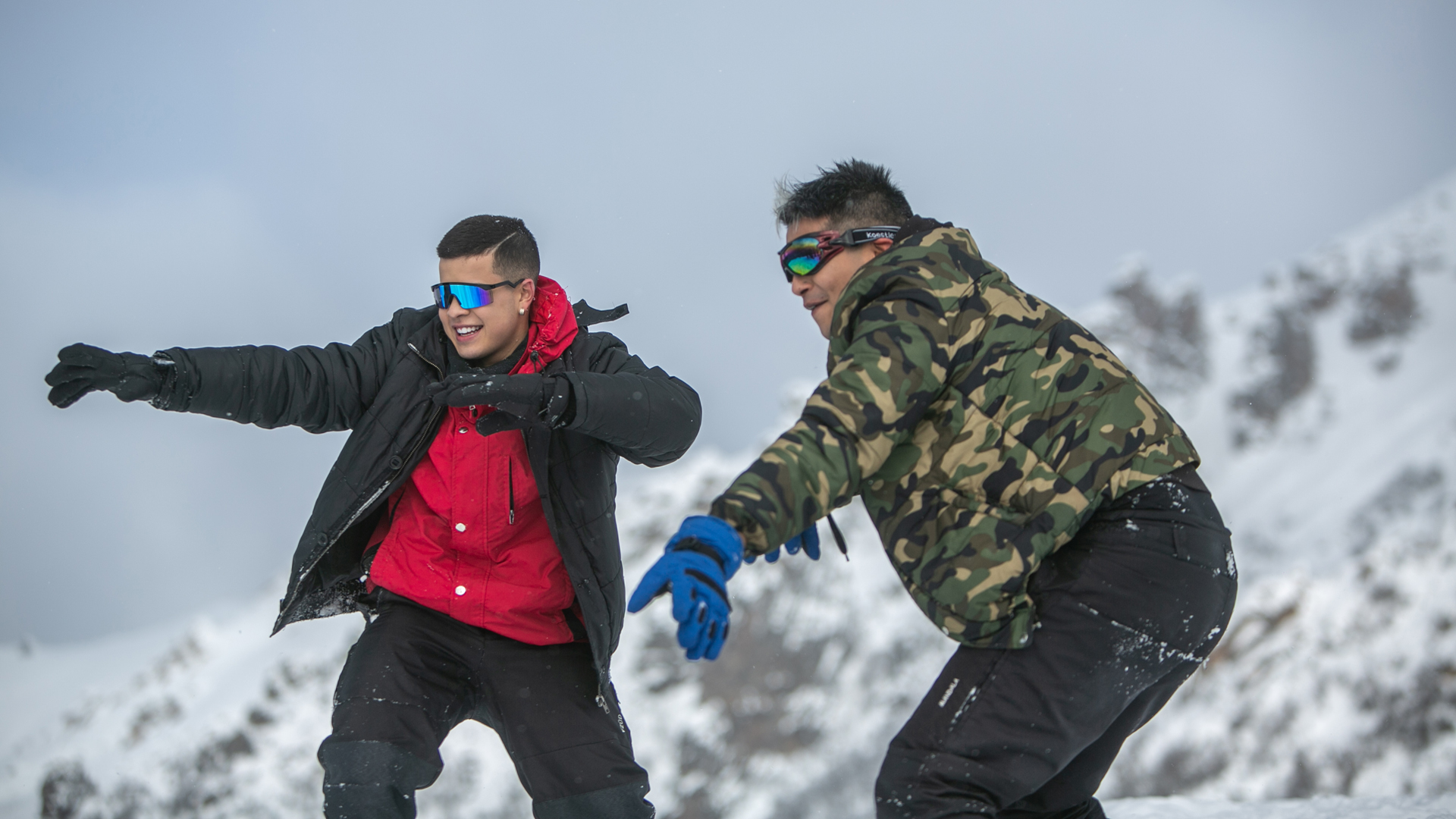 El videoclip del hit “La Flama” se grabó en sitios emblemáticos de Bariloche y San Martín de Los Andes