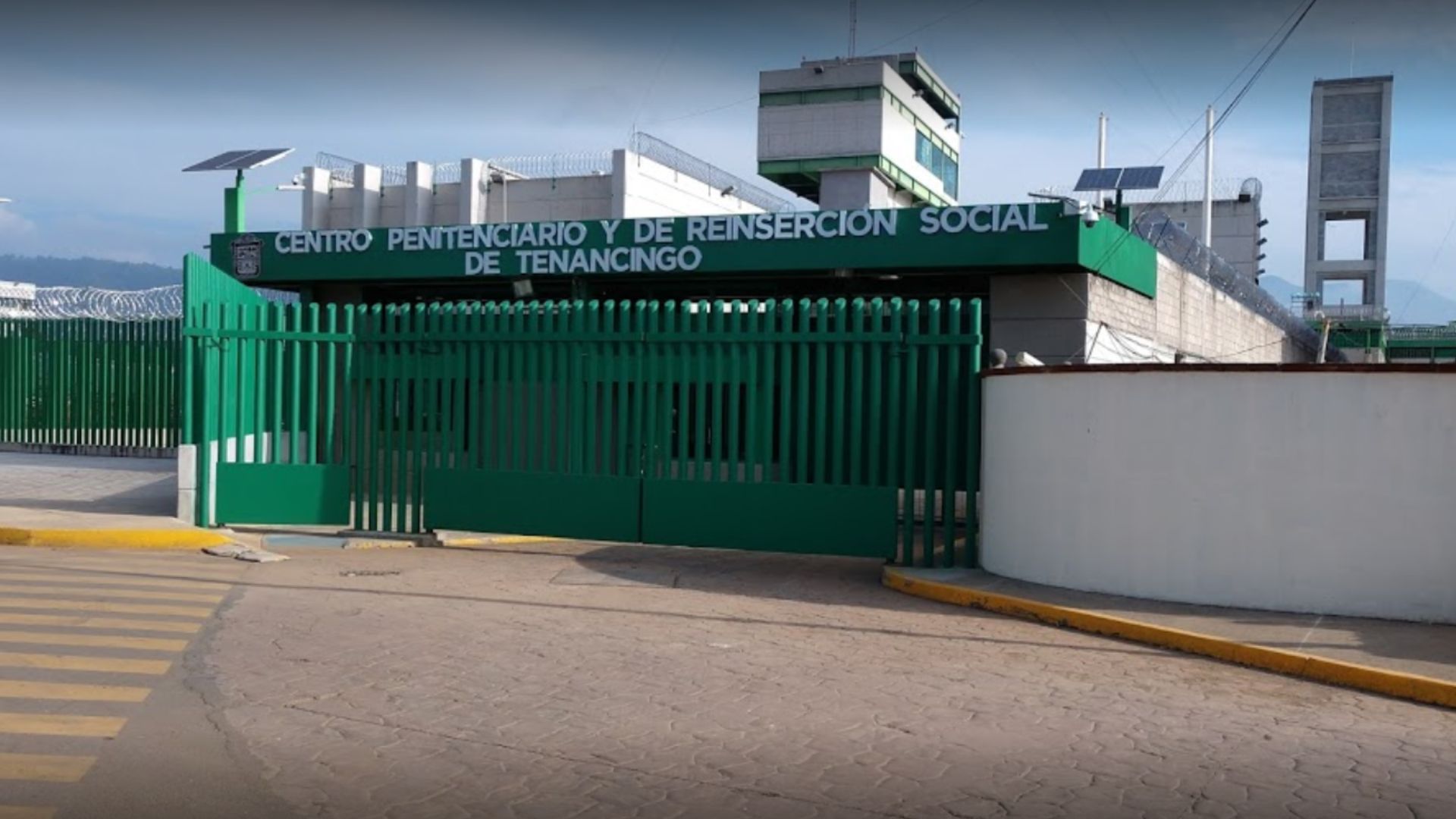 Los primeros informes indicaron que se escucharon disparos al interior del Centro Penitenciario de Tenancingo (Foto: Google Maps)