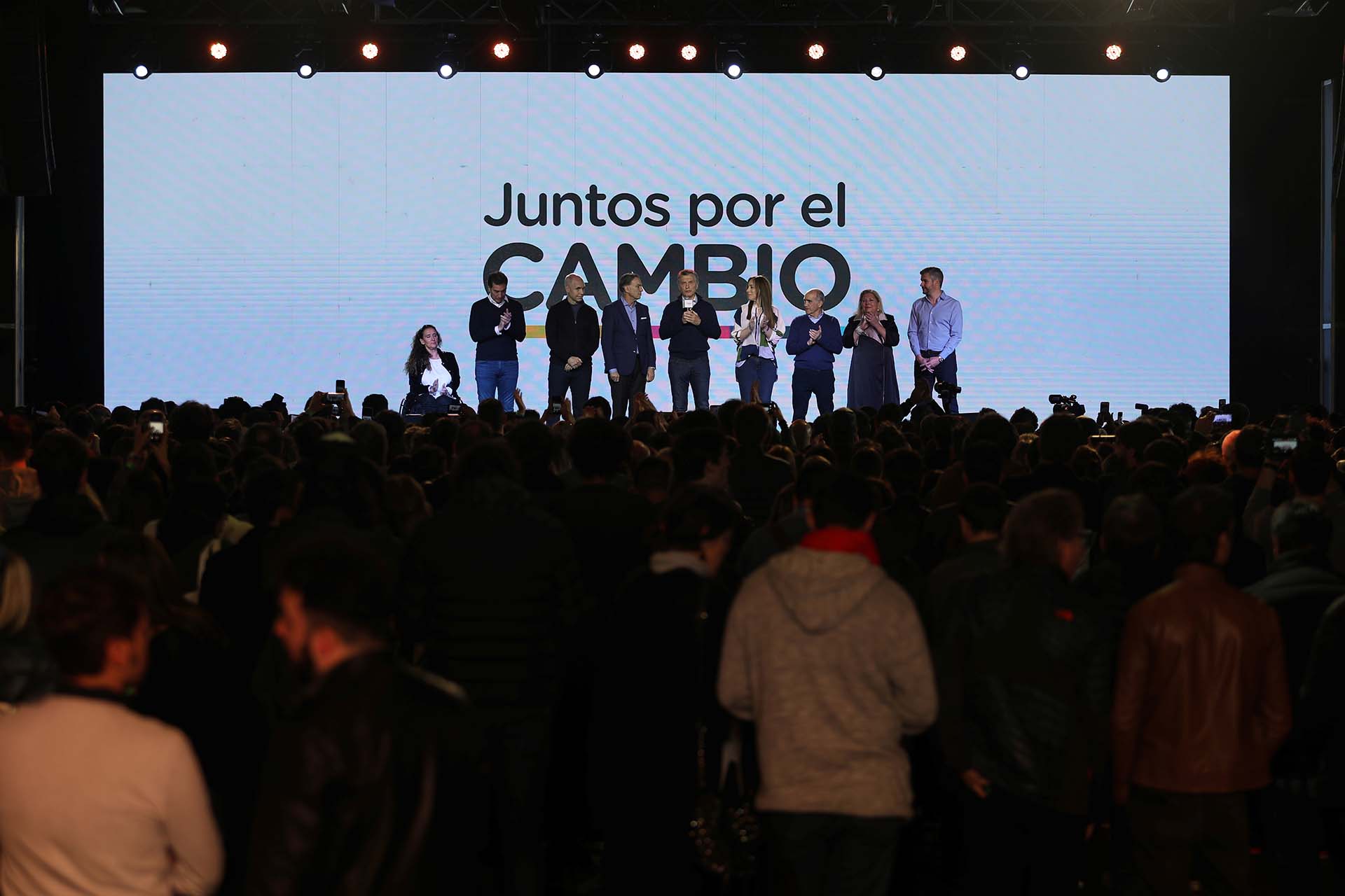 Esta vez, en el búnker de Juntos por el Cambio no hubo globos ni música para bailar (REUTERS/Luisa González)