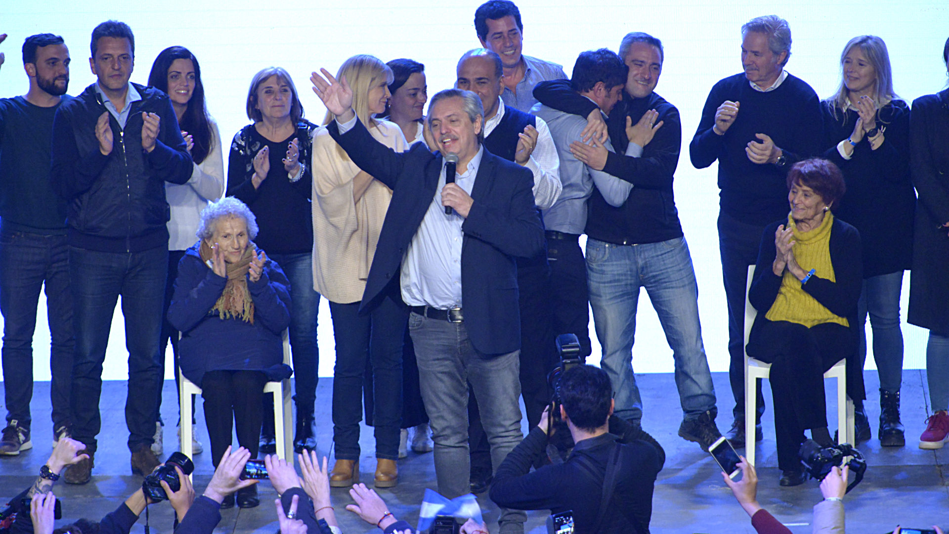 Alberto Fernández y su alegría tras conocerse los resultados de las PASO (Gustavo Gavotti)