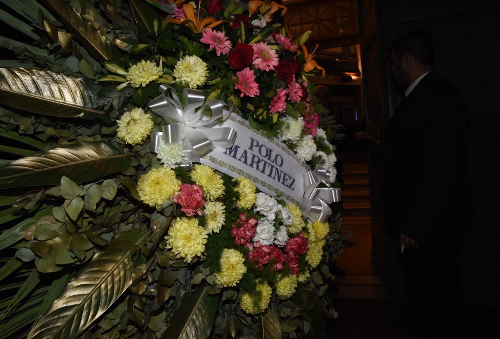 Polo Martínez se hizo presente a través de una corona de flores