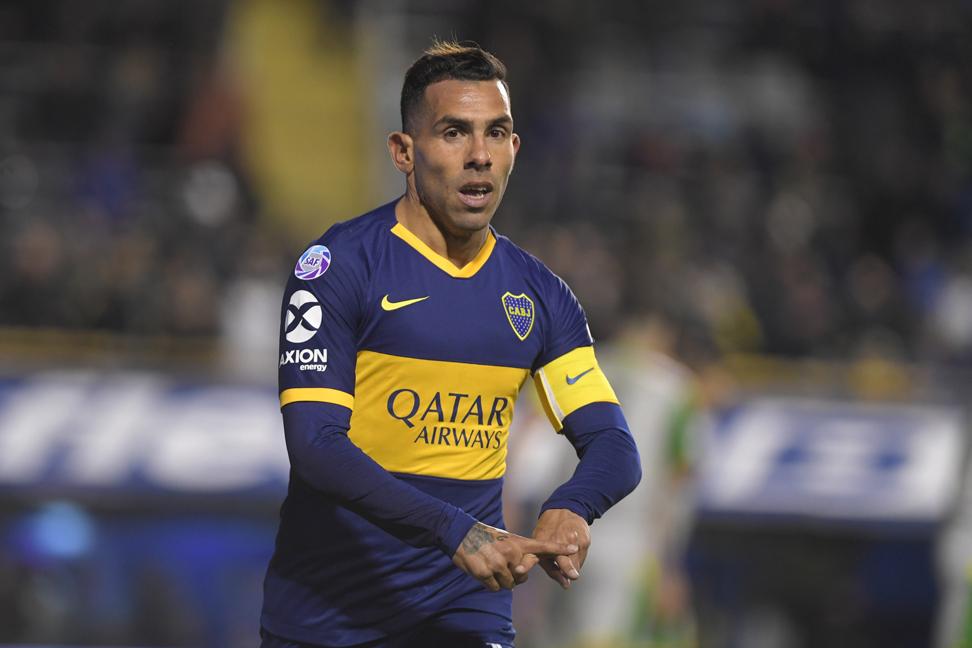Carlos Tevez será titular ante Liga en lugar del lesionado Mauro Zárate (Télam)