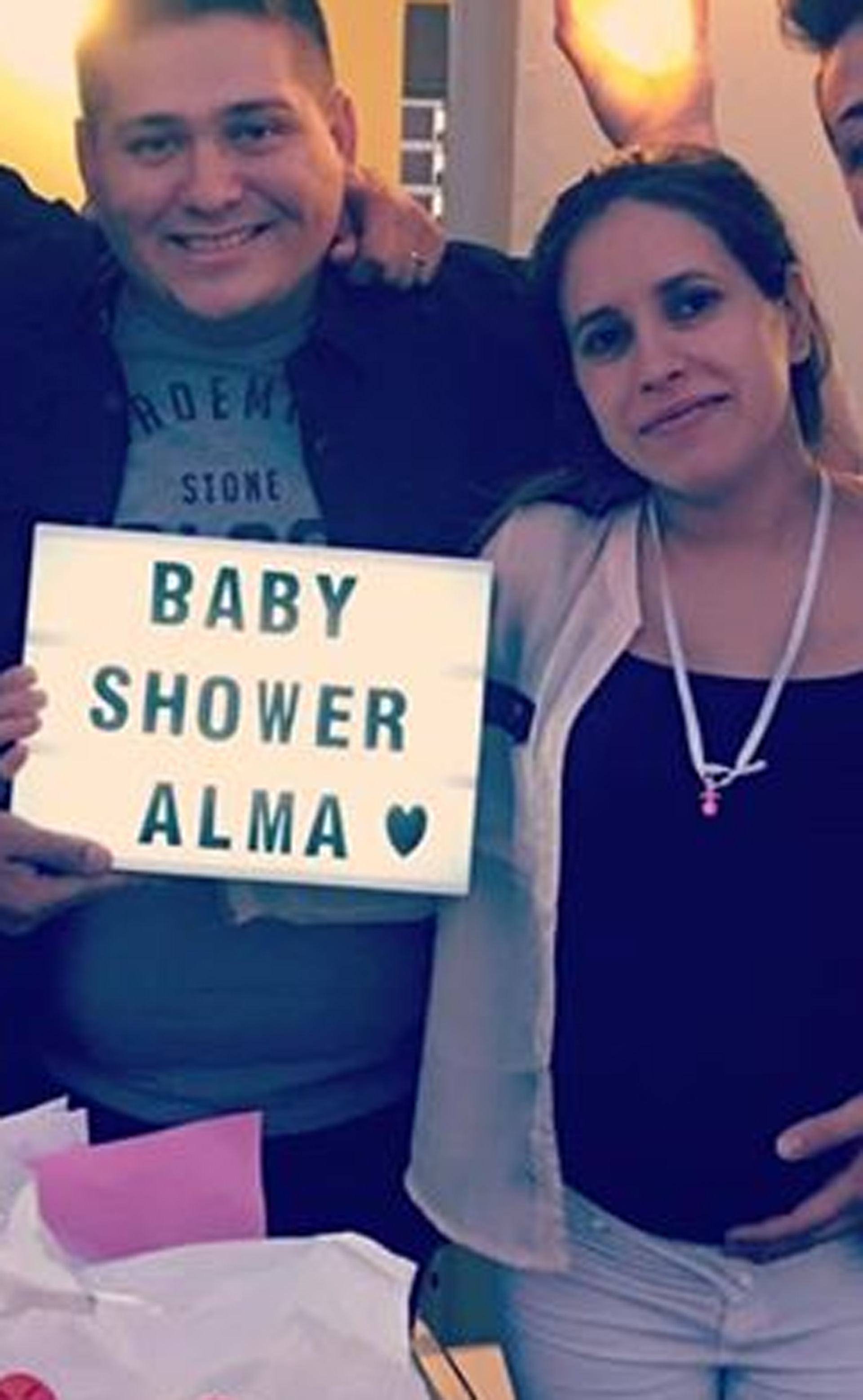Romina Sánchez y Nicolás Carabajal, en el baby shower de su primera hija, Alma