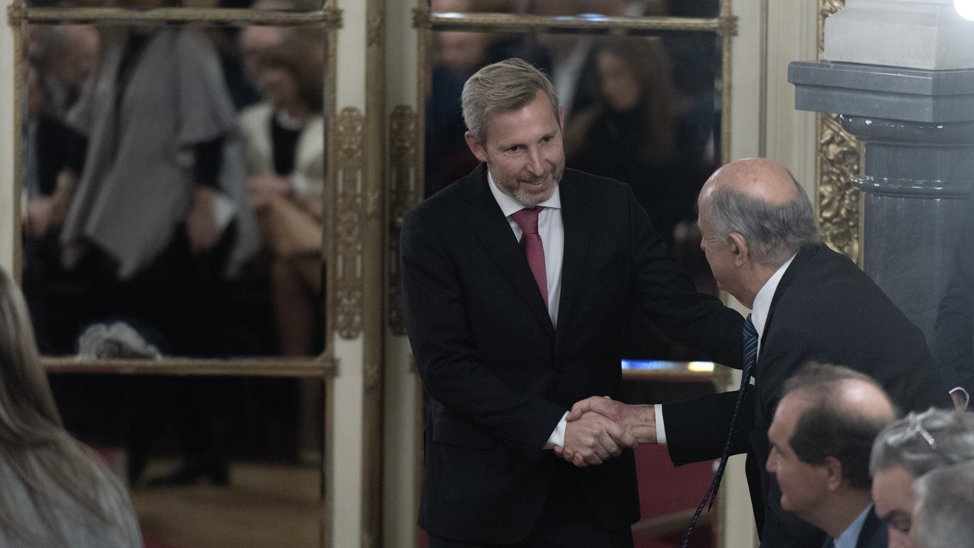 El ministro de Interior antes de la jura de Lacunza