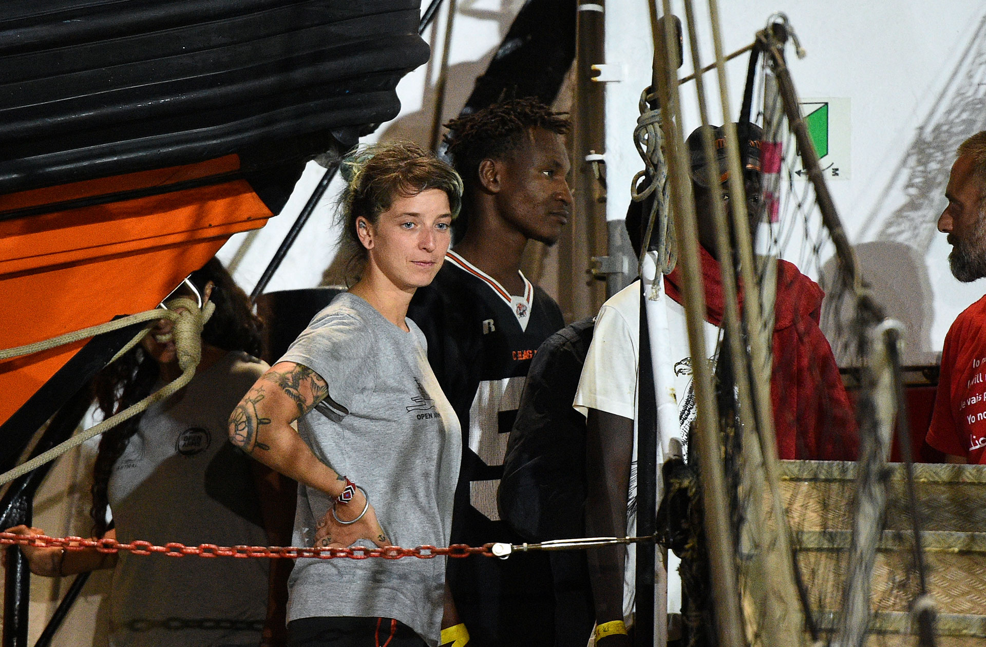 Anabel Montes Mier, Jefa de Misión, a bordo del barco de rescate español Open Arms (REUTERS/Guglielmo Mangiapane)