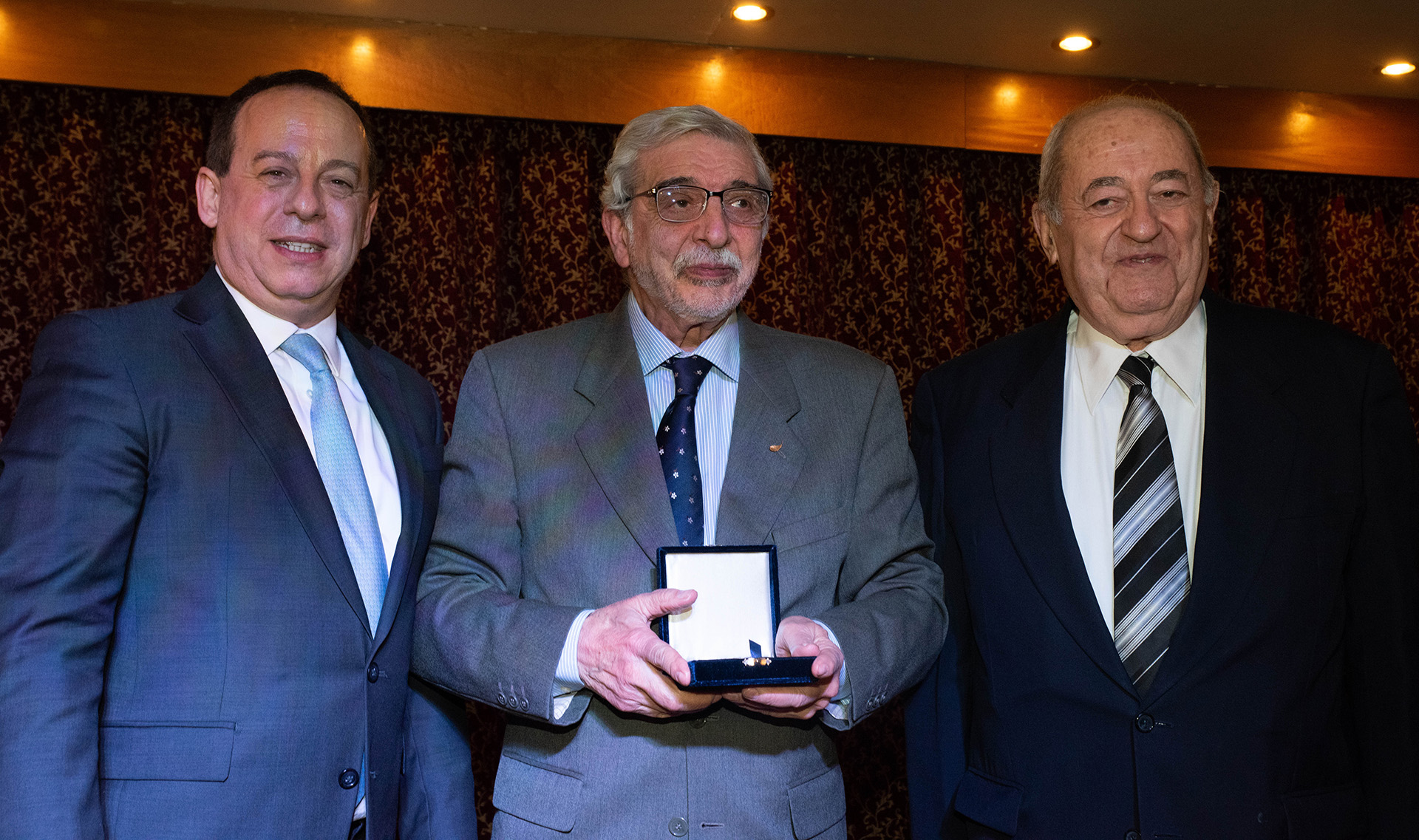 La medalla que recibió Enrique Paixao