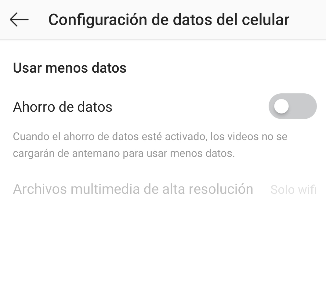 Desactivar la reproducción automática de videos ayuda a reducir el consumo.