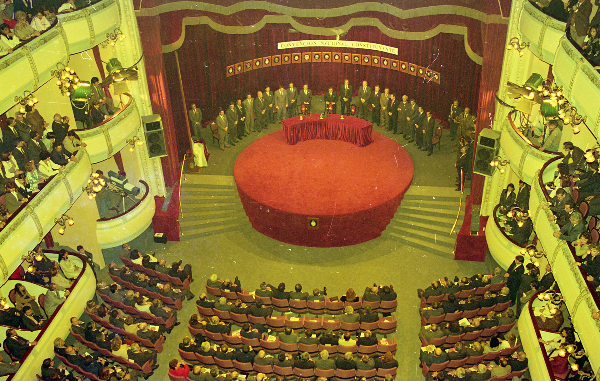Finalización de la Asamblea Constituyente