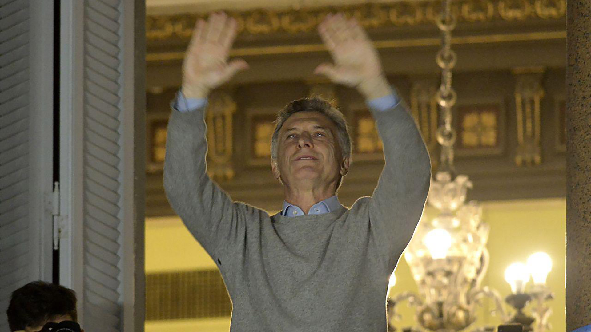 El saludo del Presidente en el balcón