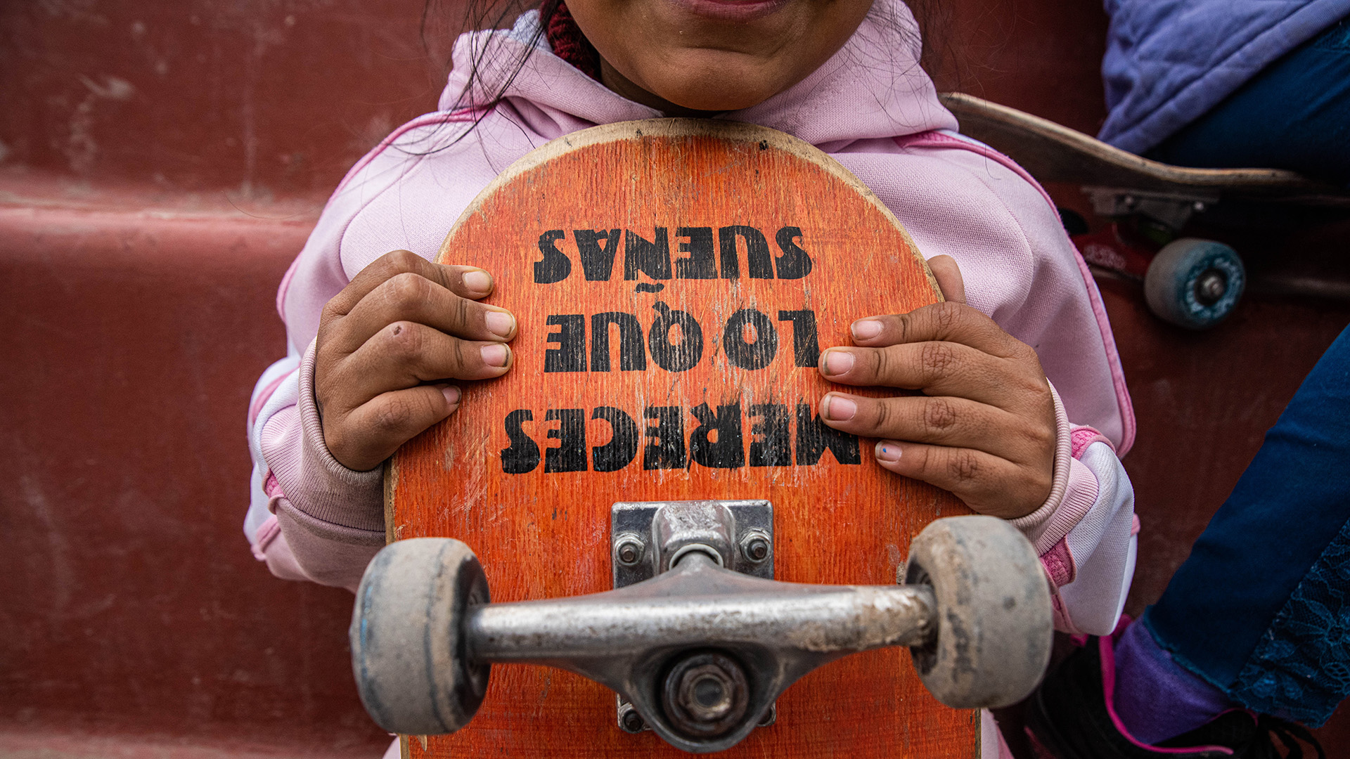 Los primeros chicos que se inscribieron empezaron a aprender a patinar en tablas que fueron donadas por los profesores