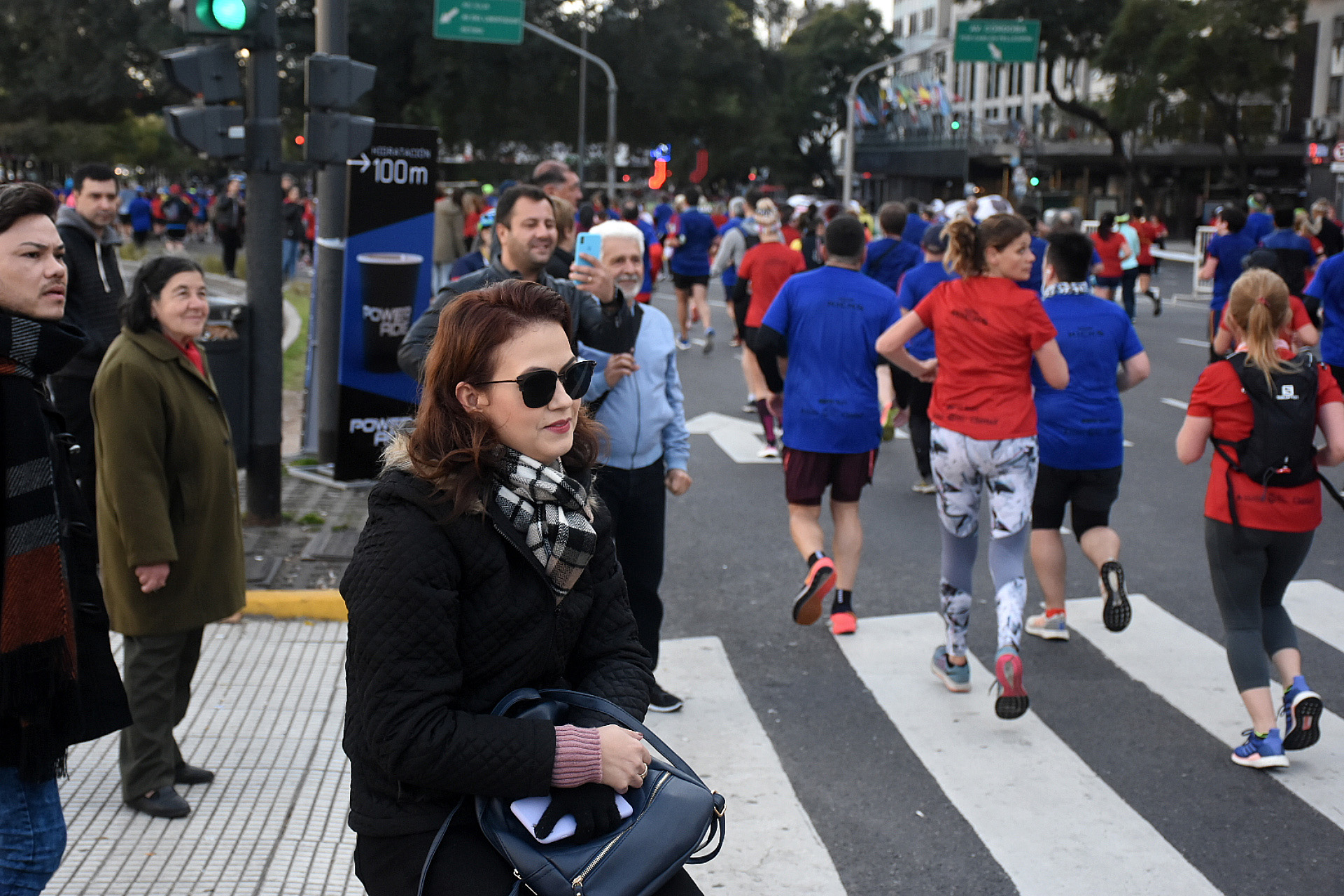 La media maratón fue una atracción para muchas personas que paseaban por la zona