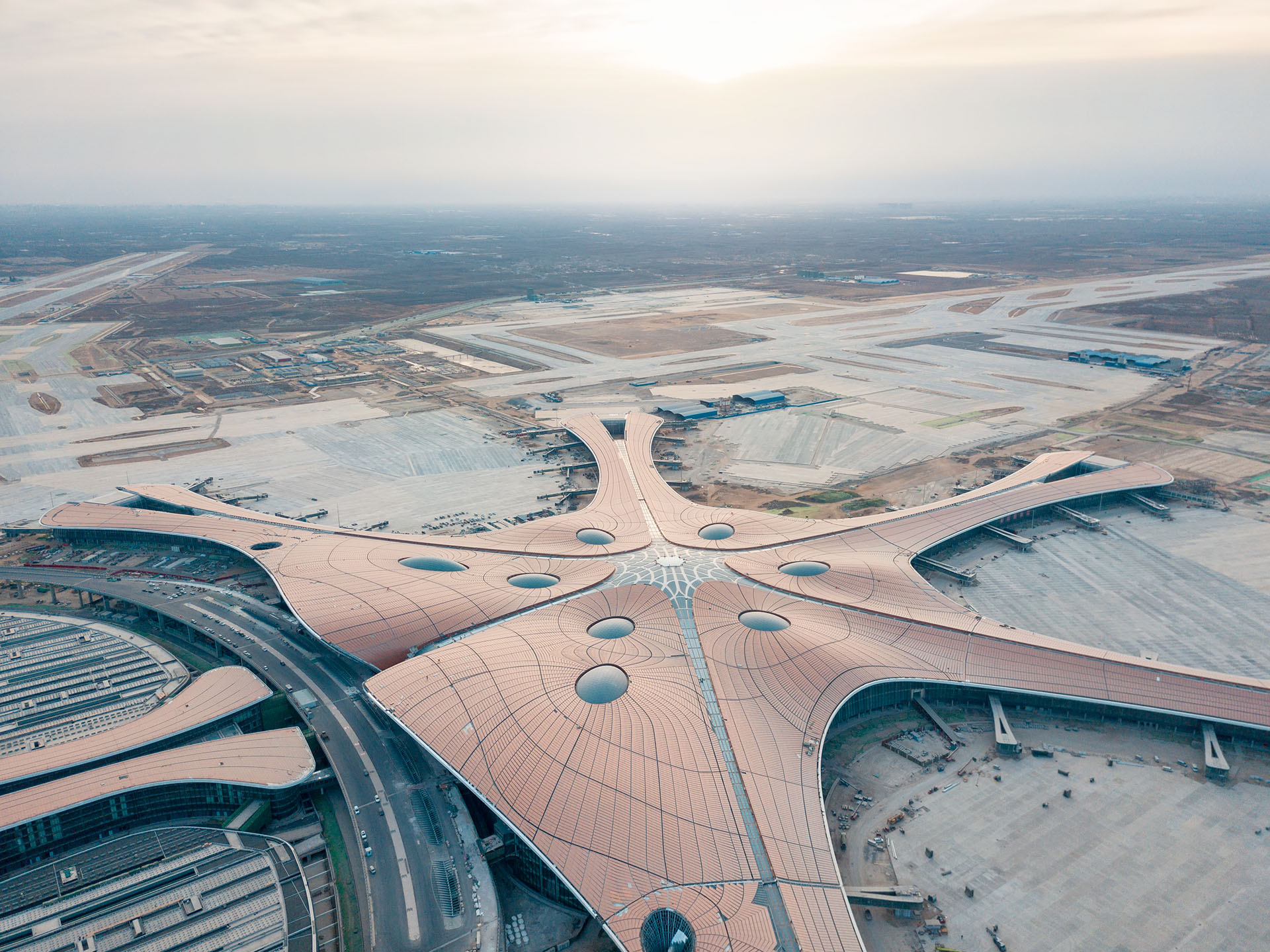 Se espera que el Aeropuerto Internacional de Beijing Daxing de China se abra en septiembre de 2019. Algunos lo llaman “The Starfish” debido a su forma distintiva