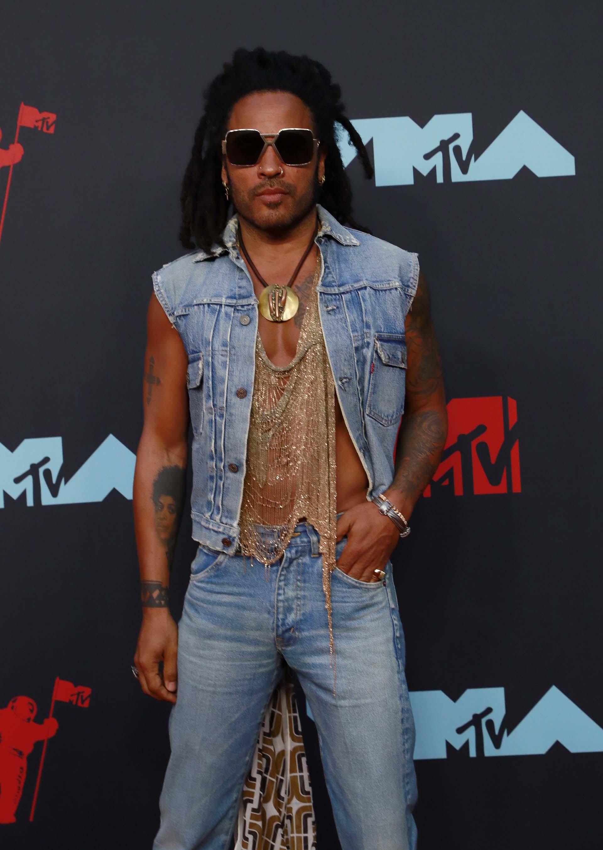 El reconocido cantante Lenny Kravitz también se hizo presente en los premios de MTV