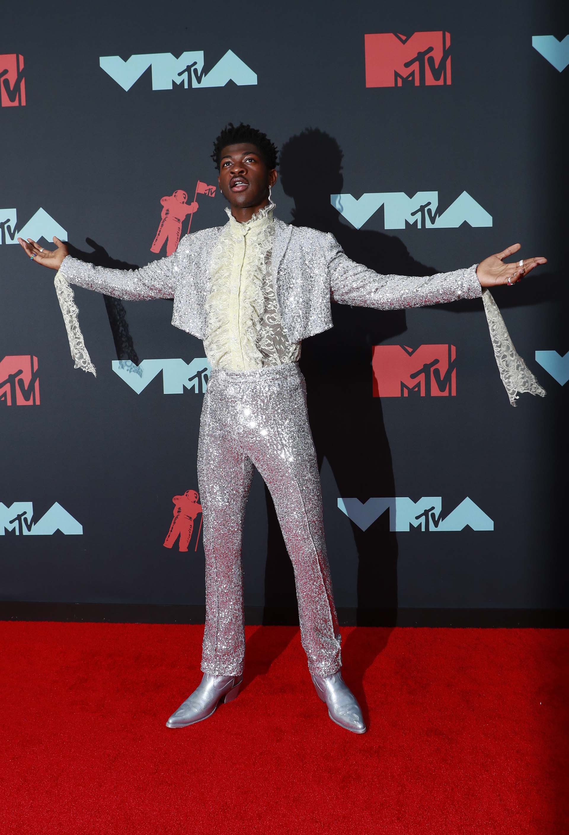 El rapero Lil Nas X es uno de los favoritos de noche con varias nominaciones por su canción “Old Town Road”