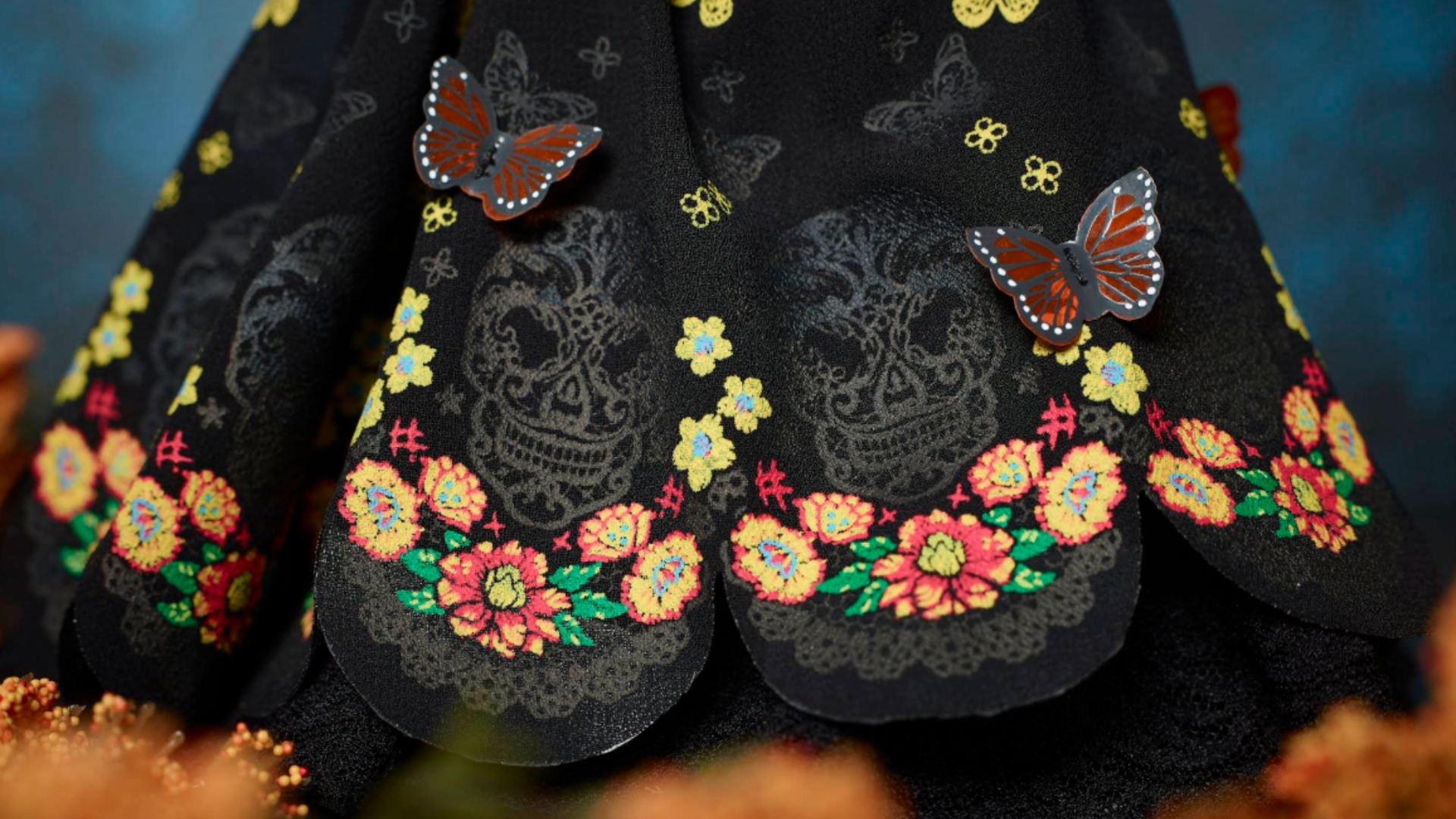 Detalles del vestido de catrina de Barbie (Fotos: Especial)