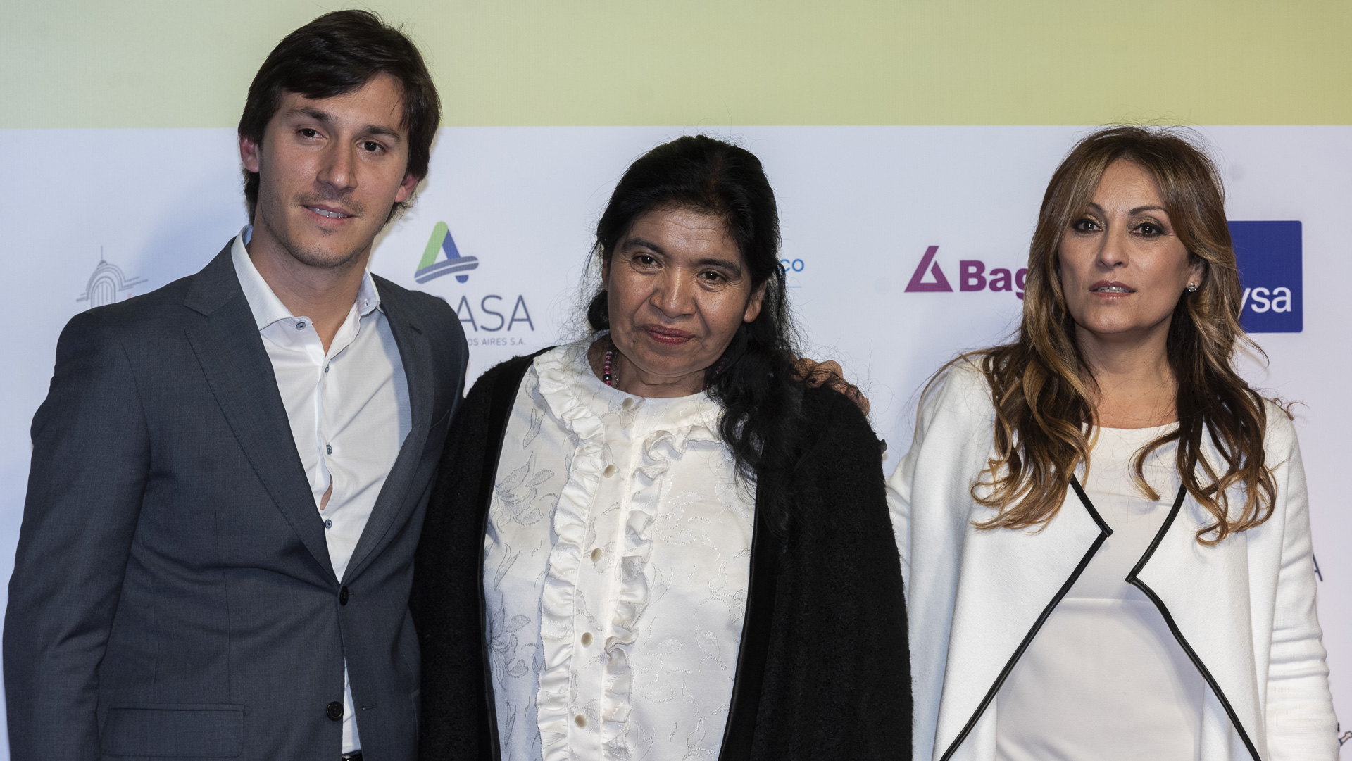 La periodista Marcela Tauro entre las invitadas a la gala