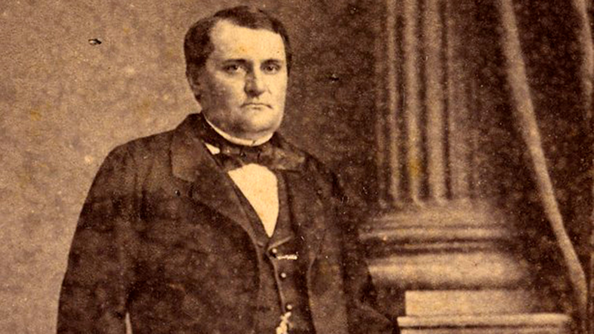 Daguerrotipo de Jerónimo Bonaparte, uno de los hermanos menores de Napoleón. “Los ojos que vieron al Emperador”, en palabras de Roland Barthes. Y un notable parecido físico…